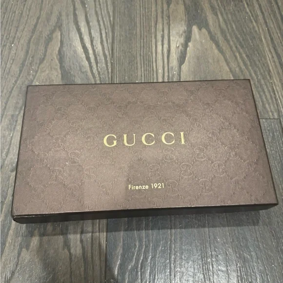Authentic Gucci Wallet Brown - Picture 5 of 10
